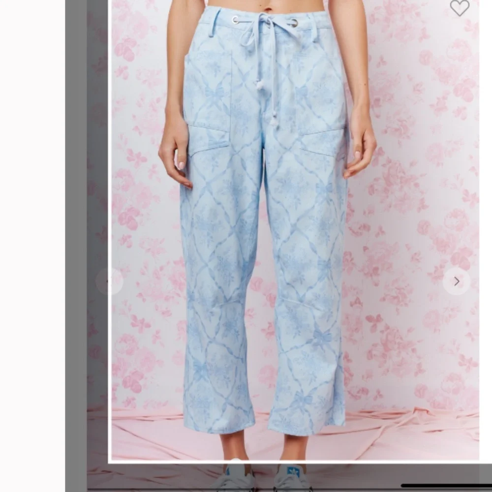 💲Rareraw “ Shana ” Rareraw Coquette Printed Barrel Pants 34